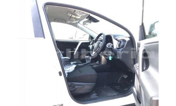 Buy Import Toyota HiAce White Truck in Import - Dubai in Bomi County Buy Import Toyota HiAce White Truck in Import - Dubai in Bomi County