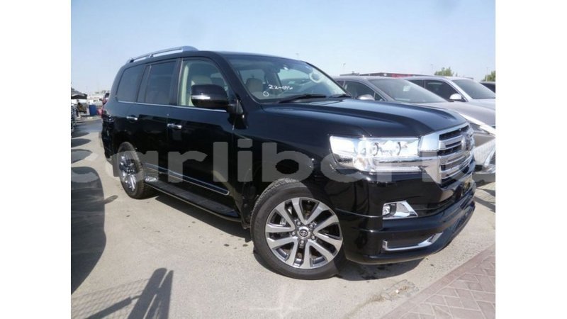 Big with watermark toyota land cruiser bomi county import dubai 2486