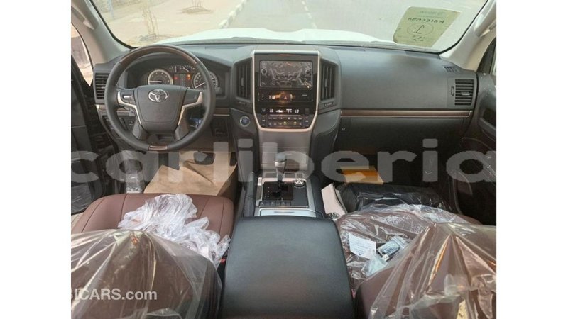 Big with watermark toyota land cruiser bomi county import dubai 2497