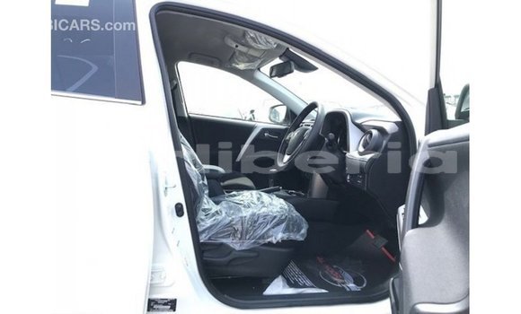 Buy Import Toyota HiAce White Truck in Import - Dubai in Bomi County Buy Import Toyota HiAce White Truck in Import - Dubai in Bomi County