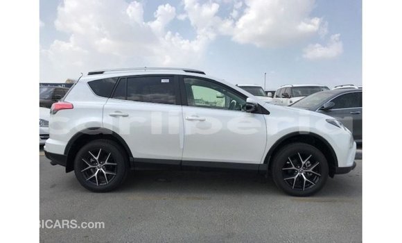 Buy Import Toyota HiAce White Truck in Import - Dubai in Bomi County Buy Import Toyota HiAce White Truck in Import - Dubai in Bomi County