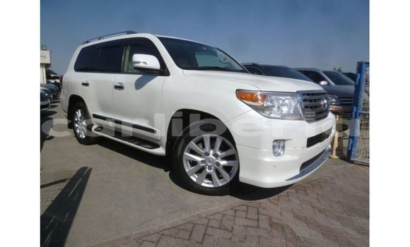 Buy Import Toyota Land Cruiser White Car in Import - Dubai in Bomi County Buy Import Toyota Land Cruiser White Car in Import - Dubai in Bomi County