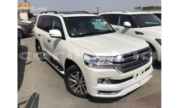 Buy Import Toyota Land Cruiser White Car in Import - Dubai in Bomi County Buy Import Toyota Land Cruiser White Car in Import - Dubai in Bomi County
