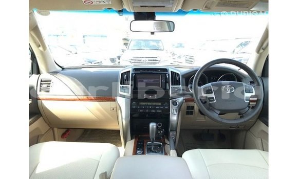 Buy Import Toyota Land Cruiser White Car in Import - Dubai in Bomi County Buy Import Toyota Land Cruiser White Car in Import - Dubai in Bomi County
