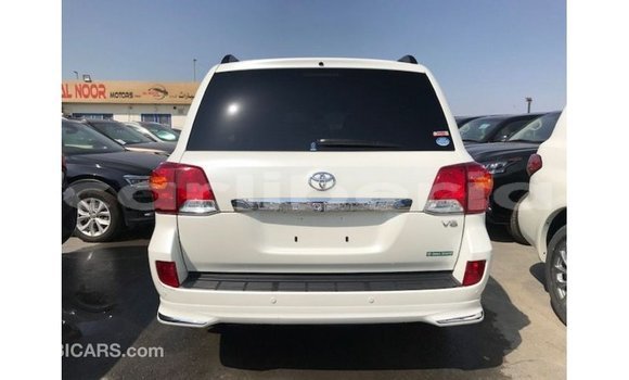 Buy Import Toyota Land Cruiser White Car in Import - Dubai in Bomi County Buy Import Toyota Land Cruiser White Car in Import - Dubai in Bomi County