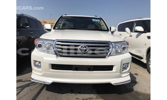 Buy Import Toyota Land Cruiser White Car in Import - Dubai in Bomi County Buy Import Toyota Land Cruiser White Car in Import - Dubai in Bomi County
