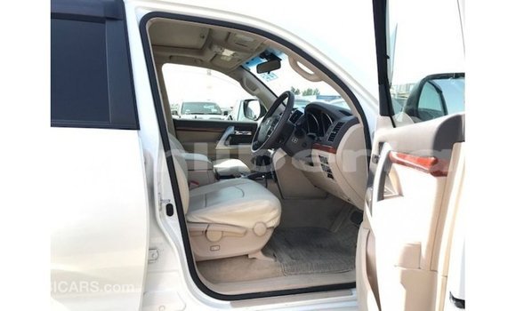 Buy Import Toyota Land Cruiser White Car in Import - Dubai in Bomi County Buy Import Toyota Land Cruiser White Car in Import - Dubai in Bomi County