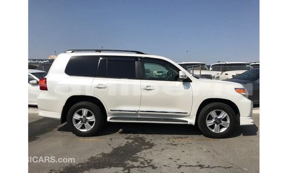 Buy Import Toyota Land Cruiser White Car in Import - Dubai in Bomi County Buy Import Toyota Land Cruiser White Car in Import - Dubai in Bomi County