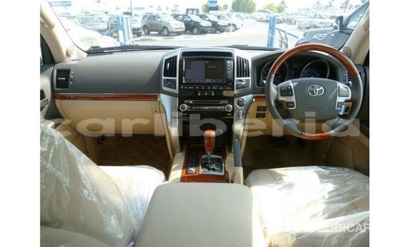 Buy Import Toyota Land Cruiser White Car in Import - Dubai in Bomi County Buy Import Toyota Land Cruiser White Car in Import - Dubai in Bomi County