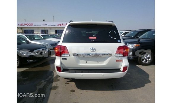 Buy Import Toyota Land Cruiser White Car in Import - Dubai in Bomi County Buy Import Toyota Land Cruiser White Car in Import - Dubai in Bomi County