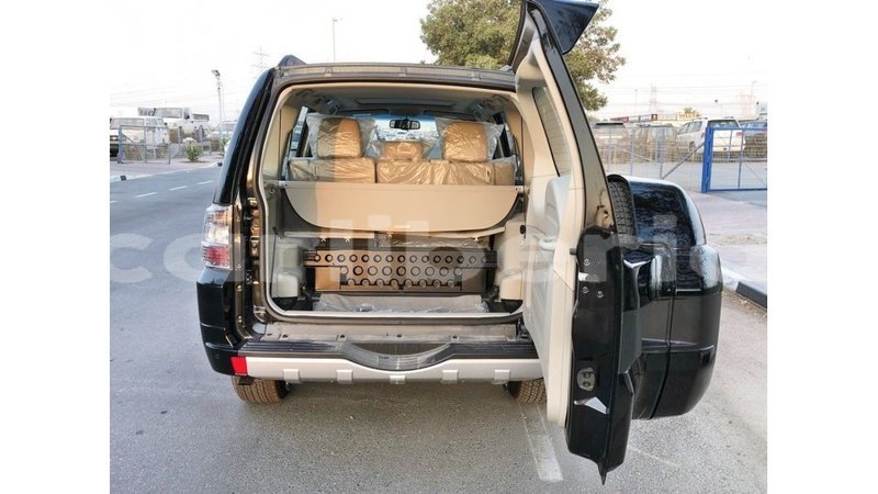 Big with watermark mitsubishi pajero bomi county import dubai 2539