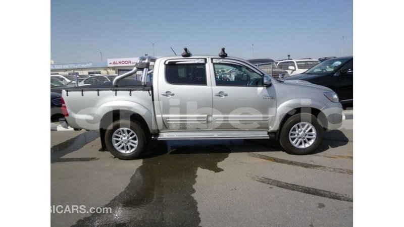 Big with watermark toyota hilux bomi county import dubai 2543