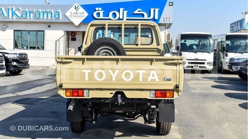 Big with watermark toyota land cruiser bomi county import dubai 2549