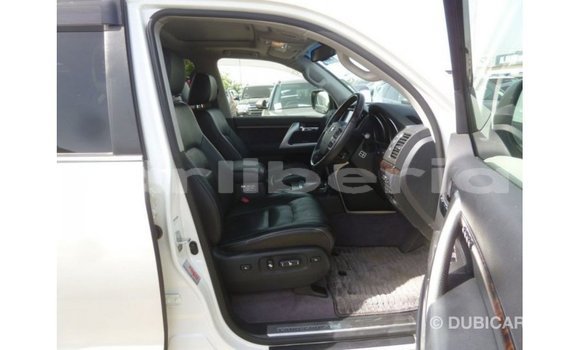 Buy Import Toyota Land Cruiser White Car in Import - Dubai in Bomi County Buy Import Toyota Land Cruiser White Car in Import - Dubai in Bomi County