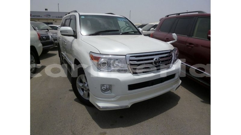 Big with watermark toyota land cruiser bomi county import dubai 2558