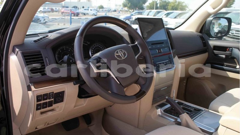 Big with watermark toyota land cruiser bomi county import dubai 2562