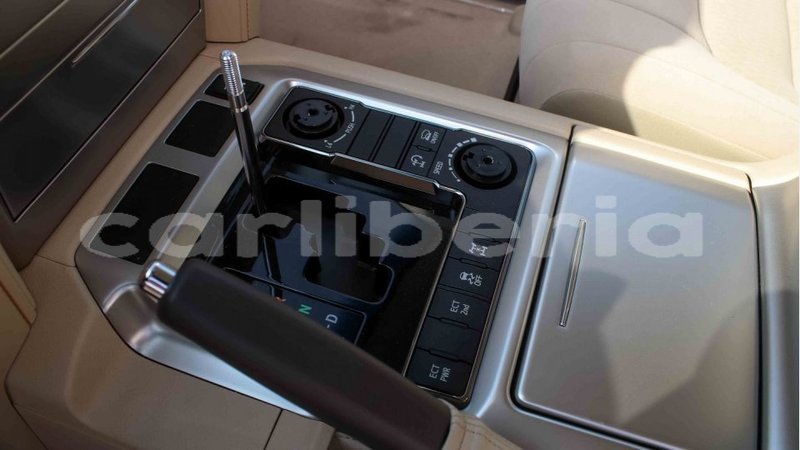 Big with watermark toyota land cruiser bomi county import dubai 2562