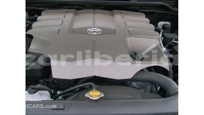 Big with watermark toyota land cruiser bomi county import dubai 2569
