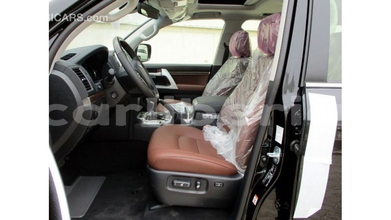 Big with watermark toyota land cruiser bomi county import dubai 2574