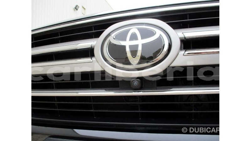 Big with watermark toyota land cruiser bomi county import dubai 2574