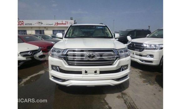 Buy Import Toyota Land Cruiser White Car in Import - Dubai in Bomi County Buy Import Toyota Land Cruiser White Car in Import - Dubai in Bomi County