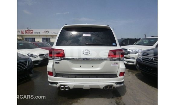 Buy Import Toyota Land Cruiser White Car in Import - Dubai in Bomi County Buy Import Toyota Land Cruiser White Car in Import - Dubai in Bomi County