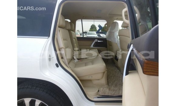 Buy Import Toyota Land Cruiser White Car in Import - Dubai in Bomi County Buy Import Toyota Land Cruiser White Car in Import - Dubai in Bomi County