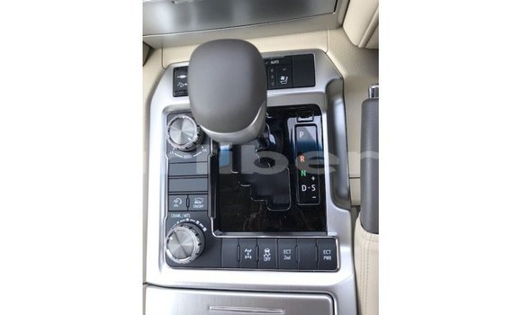 Buy Import Toyota Land Cruiser White Car in Import - Dubai in Bomi County Buy Import Toyota Land Cruiser White Car in Import - Dubai in Bomi County