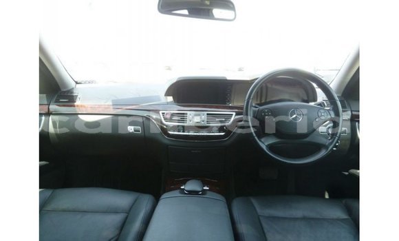 Buy Import Mercedes-Benz 190 White Car in Import - Dubai in Bomi County Buy Import Mercedes-Benz 190 White Car in Import - Dubai in Bomi County