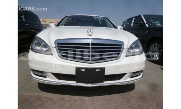 Buy Import Mercedes-Benz 190 White Car in Import - Dubai in Bomi County Buy Import Mercedes-Benz 190 White Car in Import - Dubai in Bomi County