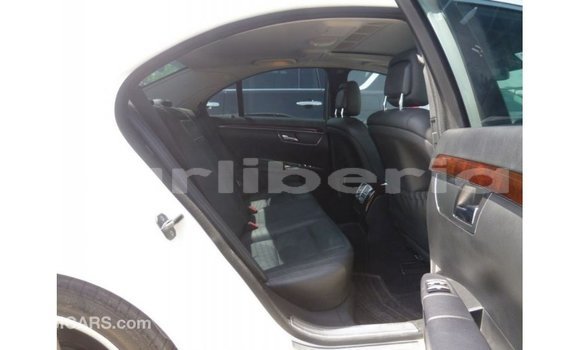 Buy Import Mercedes-Benz 190 White Car in Import - Dubai in Bomi County Buy Import Mercedes-Benz 190 White Car in Import - Dubai in Bomi County