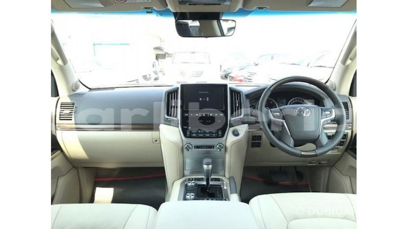 Big with watermark toyota land cruiser bomi county import dubai 2602