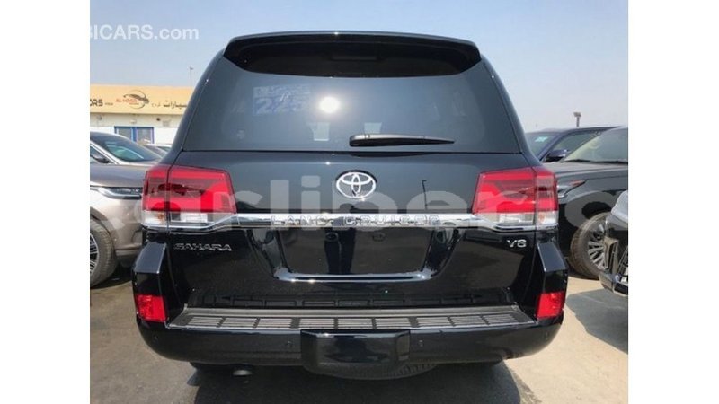 Big with watermark toyota land cruiser bomi county import dubai 2602