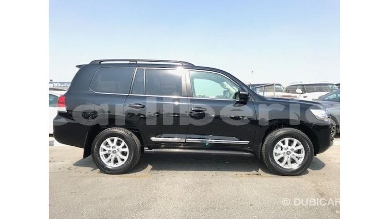 Big with watermark toyota land cruiser bomi county import dubai 2602