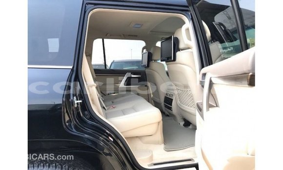 Buy Import Toyota Land Cruiser Black Car in Import - Dubai in Bomi County Buy Import Toyota Land Cruiser Black Car in Import - Dubai in Bomi County