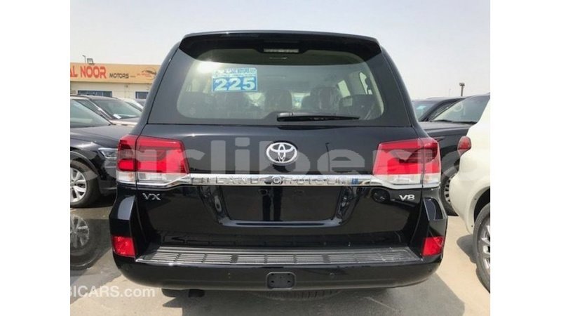 Big with watermark toyota land cruiser bomi county import dubai 2608
