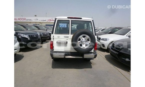 Buy Import Toyota Land Cruiser White Car in Import - Dubai in Bomi County Buy Import Toyota Land Cruiser White Car in Import - Dubai in Bomi County