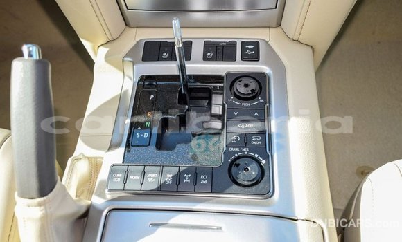Buy Import Toyota Land Cruiser White Car in Import - Dubai in Bomi County Buy Import Toyota Land Cruiser White Car in Import - Dubai in Bomi County