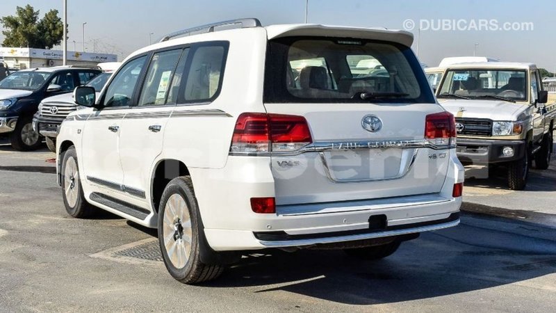 Big with watermark toyota land cruiser bomi county import dubai 2618