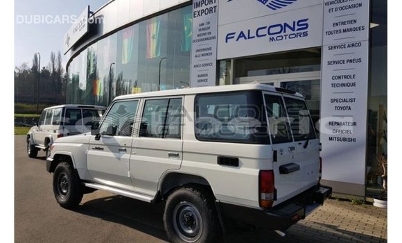Buy Import Toyota Land Cruiser White Car in Import - Dubai in Bomi County Buy Import Toyota Land Cruiser White Car in Import - Dubai in Bomi County