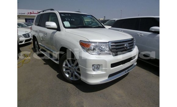 Buy Import Toyota Land Cruiser White Car in Import - Dubai in Bomi County Buy Import Toyota Land Cruiser White Car in Import - Dubai in Bomi County
