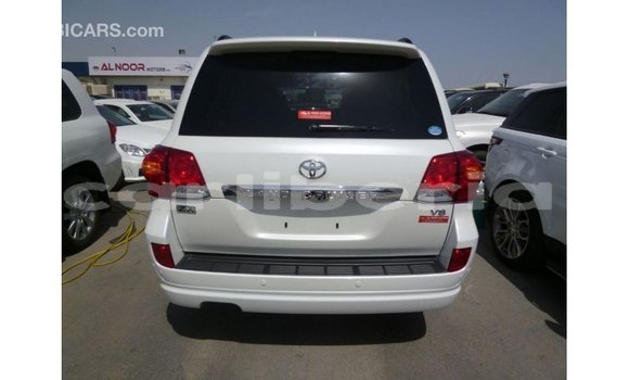 Buy Import Toyota Land Cruiser White Car in Import - Dubai in Bomi County Buy Import Toyota Land Cruiser White Car in Import - Dubai in Bomi County