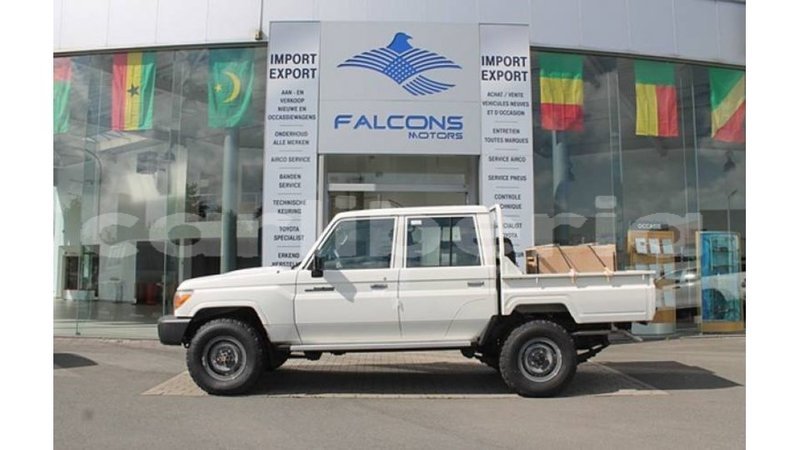 Big with watermark toyota land cruiser bomi county import dubai 2628