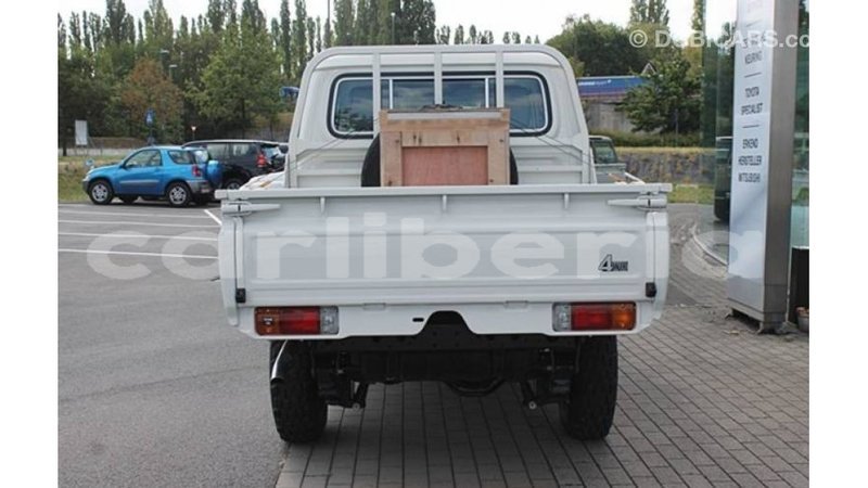 Big with watermark toyota land cruiser bomi county import dubai 2628