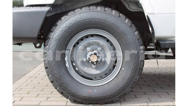 Big with watermark toyota land cruiser bomi county import dubai 2628