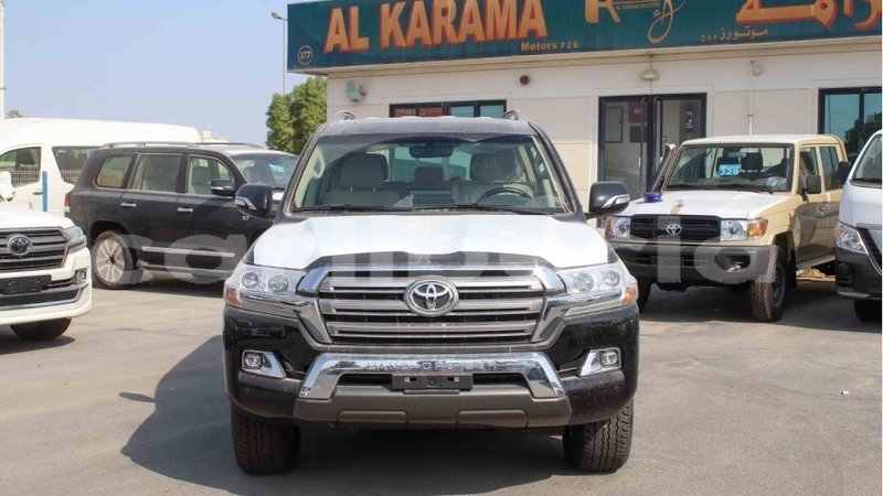 Big with watermark toyota land cruiser bomi county import dubai 2631