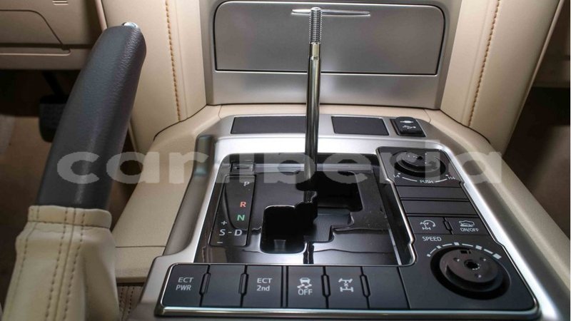 Big with watermark toyota land cruiser bomi county import dubai 2631