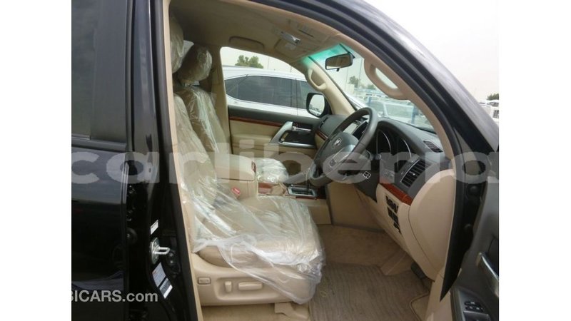 Big with watermark toyota land cruiser bomi county import dubai 2644