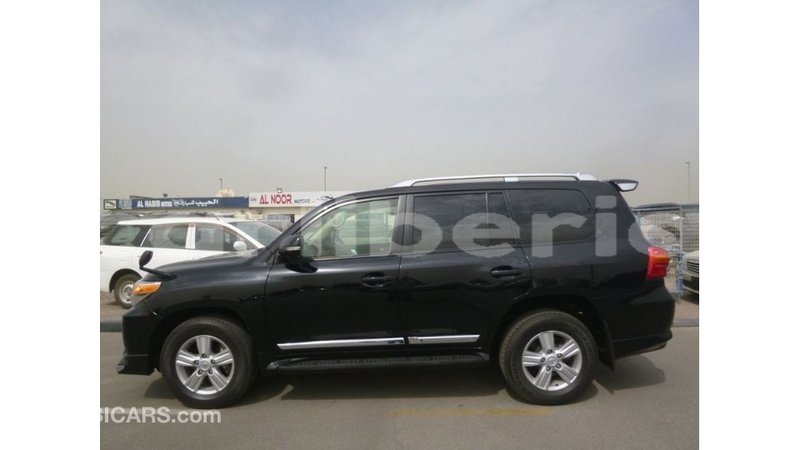 Big with watermark toyota land cruiser bomi county import dubai 2644