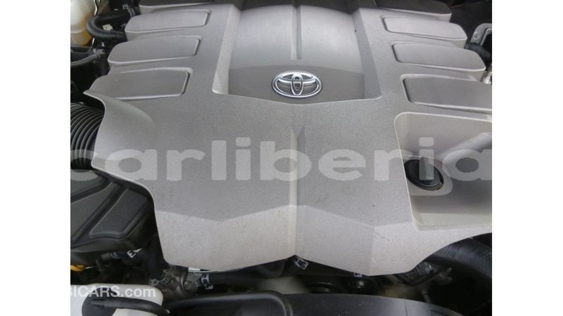 Big with watermark toyota land cruiser bomi county import dubai 2644